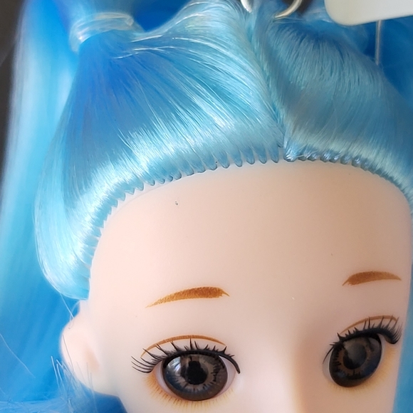 Doll Head Earrings - Picture 3 of 3